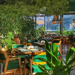 Hotel Khedi